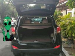 Hyundai Tucson GLS 2012 Hitam 2