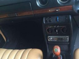 1986 Mercedes-Benz E-Class dijual 1