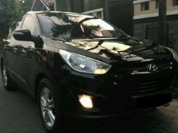 Hyundai Tucson GLS 2012 Hitam 8