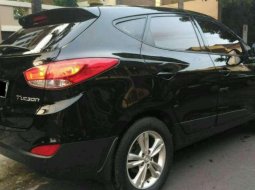 Hyundai Tucson GLS 2012 Hitam 7