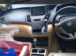 Honda Odyssey 2010 dijual 7