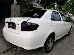 Toyota Vios E 2005 Putih 2