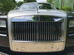 Rolls-Royce Ghost  2012 Hitam 7