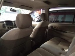 Jual Toyota Kijang Innova 2.5 G 2012 6