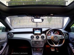 Jual Mobil Mercedes-Benz GLA 200 Gasoline 2016  5