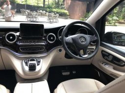 Mercedes-Benz V-Class V 260 2018 Hitam 6