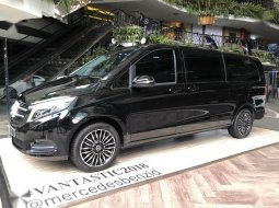 Mercedes-Benz V-Class V 260 2018 Hitam 4