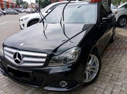 Jual mobil Mercedes-Benz 200 2.0 Manual 2012 1