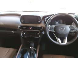 Jual Mobil Hyundai Santa Fe Limited Edition 2019 4