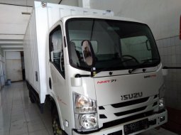 Jual Mobil Isuzu NMR 71 HD 5.8 2017 1