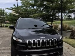 Jual Mobil Jeep Cherokee Limited 2017 5