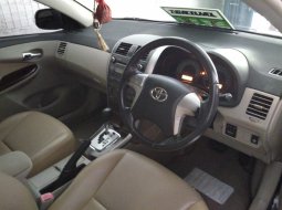 Jual Toyota Corolla Altis 1.8 G 2011  4