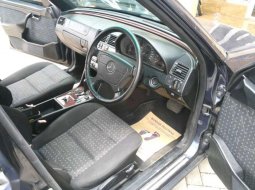 Mercedes-Benz GT 2000 dijual 3