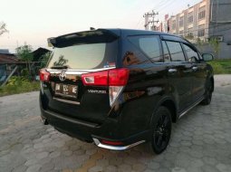 Toyota Kijang Innova (Venturer) 2018 kondisi terawat 1
