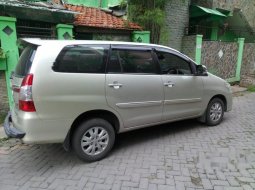 Toyota Kijang Innova 2.5 G 2014 harga murah 6