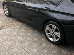 Jual Mobil BMW 3 Series 320i 2015  3