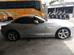 BMW Z4 (sDrive23i) 2010 kondisi terawat 7