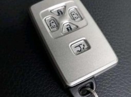 2013 Toyota Estima dijual 6
