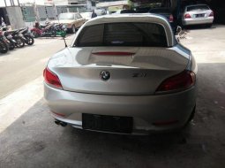 BMW Z4 (sDrive23i) 2010 kondisi terawat 4