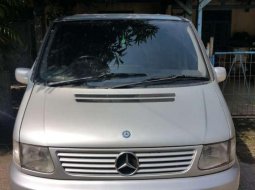 2002 Mercedes-Benz Viano dijual 3