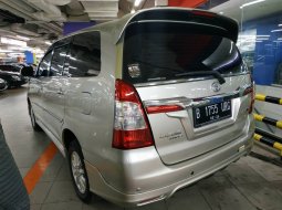 Jual mobil Toyota Kijang Innova 2.0 V Luxury 2014 4