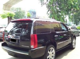 Cadillac Escalade 2010 terbaik 3