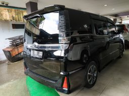 Jual Toyota Voxy 2017 4