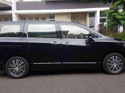 Nissan Elgrand Highway Star 2014 Hitam 3