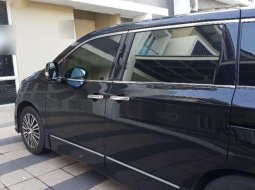 Nissan Elgrand Highway Star 2014 Hitam 1