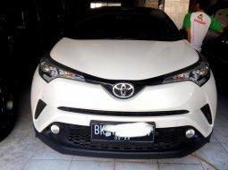 Jual Mobil Toyota C-HR 2018 2