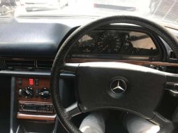 1987 Mercedes-Benz 200E dijual 3