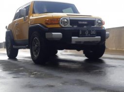 Toyota FJ Cruiser  2012 harga murah 8