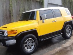 Toyota FJ Cruiser  2012 harga murah 6