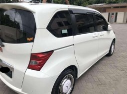 Honda Freed PSD 2011 Putih 3