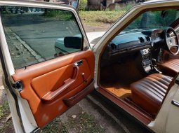 Mercedes-Benz 230E (2.3 Manual) 1980 kondisi terawat 8