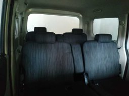Jual Mobil Daihatsu Luxio X 2015 5