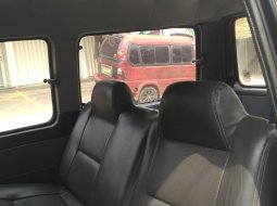 Jual Mobil Suzuki Carry 1.5L Real Van NA 2002  4