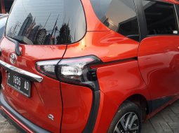 Jual Mobil Toyota Sienta Q 2016  5