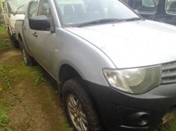 Jual Mobil Mitsubishi L200 Strada 2014 2