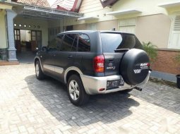 Toyota RAV4 2005 terbaik 7