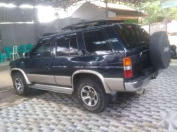 Nissan Terrano 1996 terbaik 4