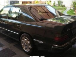 Mercedes-Benz 300E 1989 dijual 7