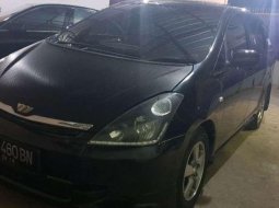 2005 Toyota Wish dijual 4