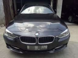 Jual BMW 3 Series 320i 2015 1