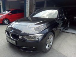 Jual BMW 3 Series 320i 2015 2