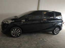 Jual Mobil Toyota Sienta V 2017  3