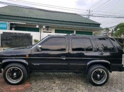 Nissan Terrano 2003 dijual 6