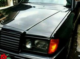 Mercedes-Benz 300E 1989 dijual 5