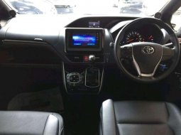 2017 Toyota Voxy dijual 3