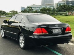 Toyota Crown 2005 terbaik 9